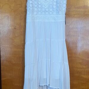 White Lace Sleeveless Dress